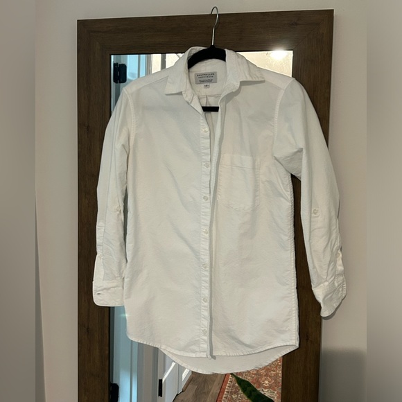 GIRLFRIEND SHIRT WHTE OXFORD BUTTON UP- SIZE 2 (XS-S) - Picture 4 of 8